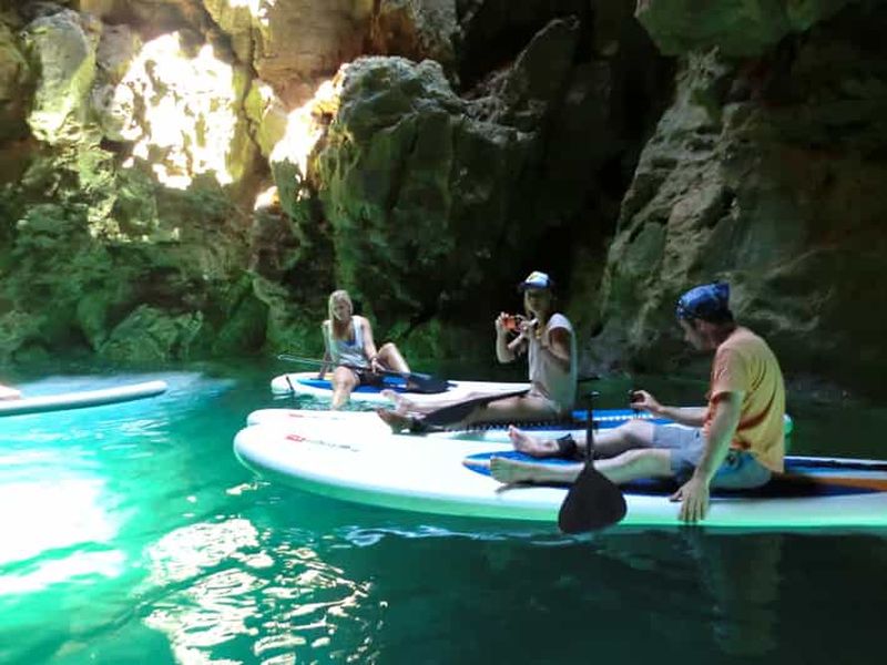 Algarve : excursion en stand up paddle avec plongée en apnée dans les grottes d'Ingrina