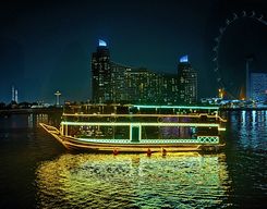 Dubaï : croisière en boutre dans la crique, la marina et divertissements, option buffet et boissons