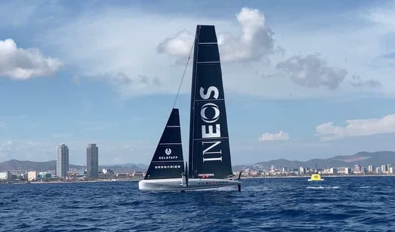 Barcelone : promenade en bateau à moteur à grande vitesse et visite touristique