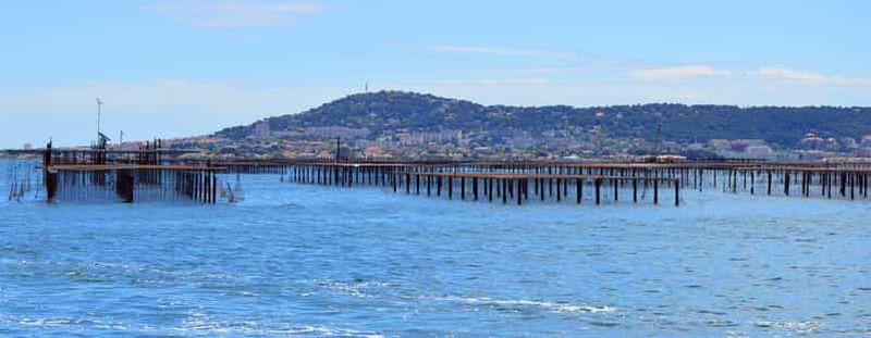 Promenade en bateau dans les canaux sur l'étang de Thau