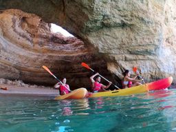 Benagil : aventure en kayak dans les grottes de Benagil et plage de Marinha