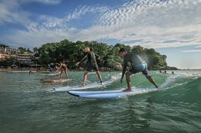 Phuket : Leçon de surf pour débutants à Kata Beach