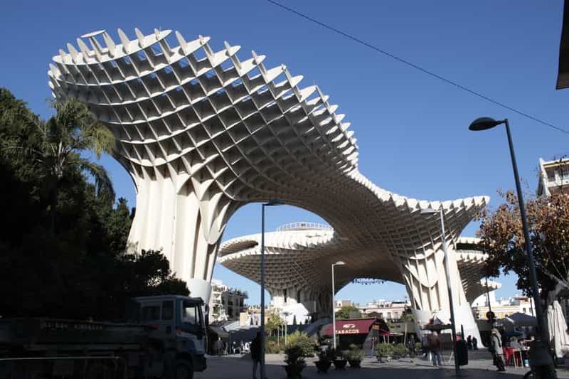 Séville : Visite du Palais de Las Dueñas, de La Macarena et de Las Setas
