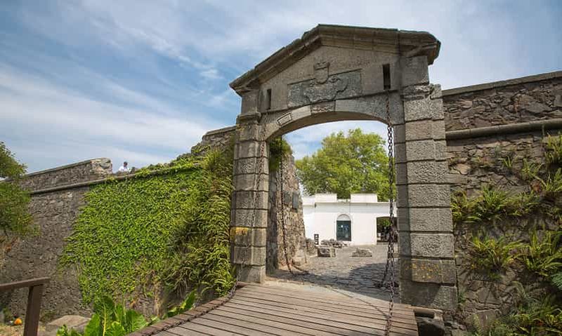 Au départ de Montevideo : visite guidée d'une jounée à Colonia Sacramento