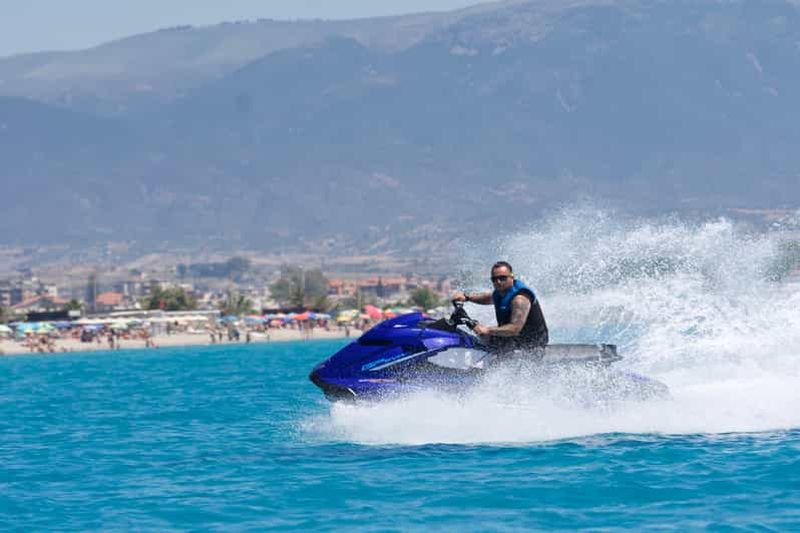 Golfe de Cagliari : Location de Jet Ski Yamaha GP1800R