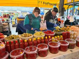 Chisinau : visite culinaire de Piata Centrala avec dégustations