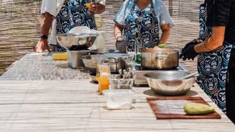 Santorin : Cours de cuisine avec un chef à la brasserie Ftelos