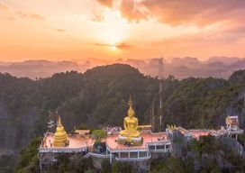 Ao Nang : visite d'une journée : sources chaudes, Emerald Pool et Tiger Cave Temple