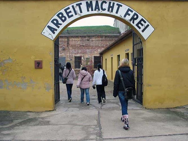Depuis Prague : Visite privée du camp de concentration de Terezin