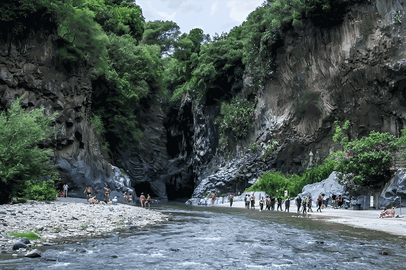 Sicile : visite d'une jounée de l'Etna et des gorges de l'Alcantara avec déjeuner