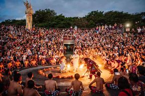 Bali : Plage de Padang, danse du feu d'Uluwatu Kecak et visite de Suluban