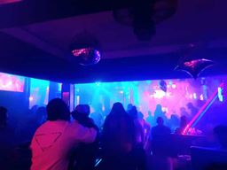 Lomé : visite de nuit avec guide particulier et dîner sur la plage