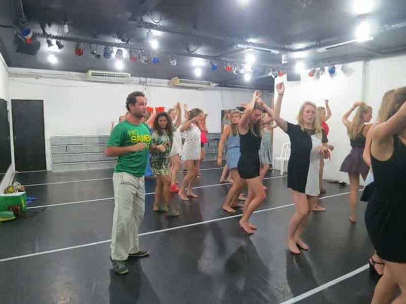 Rio de Janeiro : Cours de samba et visite nocturne de la samba