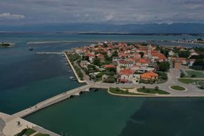 Visite privée de Zadar à Nin, la plus ancienne ville royale, avec dégustation de vin en option
