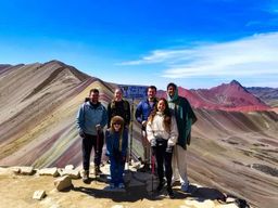 Cuzco : excursion à la montagne Vinicunca et à la vallée Rouge avec repas