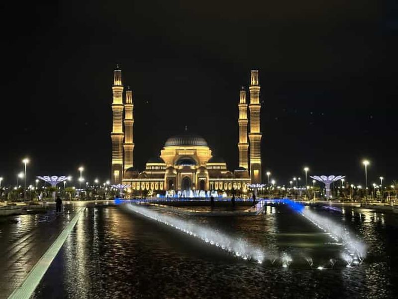 Astana : Tour de ville nocturne privé avec guide certifié