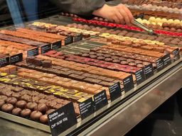 Expérience suisse : visite citadine de Zurich, chocolats et croisière sur le lac