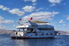 Aqaba : excursion en bateau avec plongée libre dans la mer Rouge et déjeuner buffet