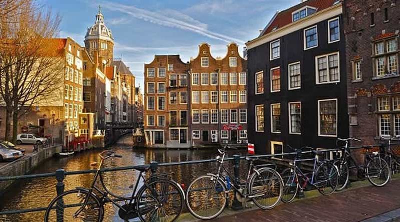 Au départ de Bruxelles : Excursion d'une journée à Amsterdam avec croisière sur les canaux