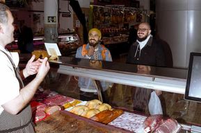 Saint-Sébastien : visite du marché et cours de cuisine basque en anglais