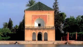 Marrakech : Menara, visite des jardins secrets avec promenade à dos de chameau