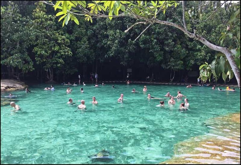 Krabi : Taxi privé aller-retour pour Emerald Pool et Hot Spring