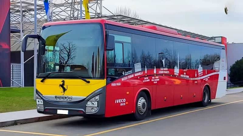 Modène : Transfert aller-retour en bus vers le musée Ferrari de Maranello.