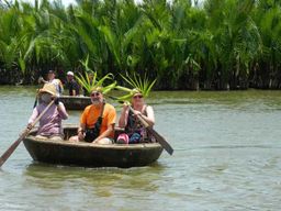 Tour en bateau du panier de noix de coco à Hoi An