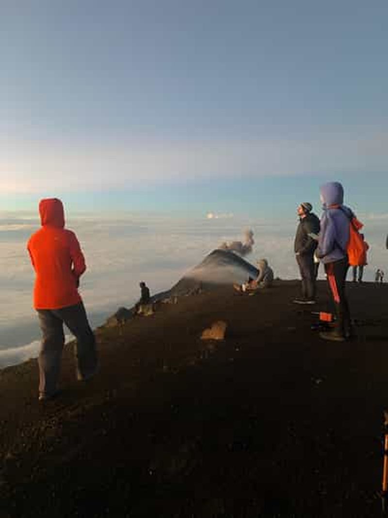 Depuis Antigua : Aventure, randonnée de 2 jours au volcan Acatenango
