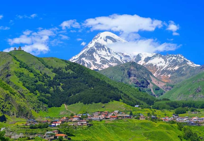 Tbilissi : excursion d'une journée à Kazbegi, Gudauri, Gergeti et Ananuri