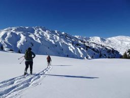 Schwarzsee : randonnée de 4 jours en raquettes à neige de Schwarzsee au Saanenland