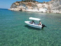 Depuis Provatas Milos : bateau privé pour Kleftiko avec guide