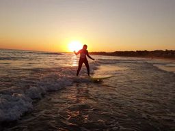 Albufeira : 2 heures de cours de surf sur la plage de Falesia