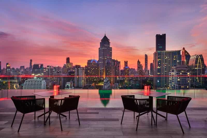 Bangkok : RedSquare Rooftop Bar au Novotel Sukhumvit 4
