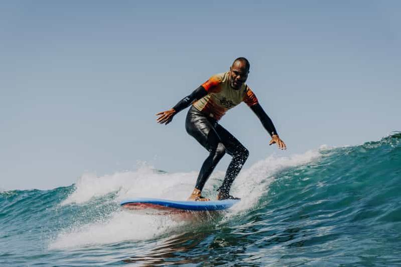 Lanzarote : Cours de surf à Famara pour tous les niveaux