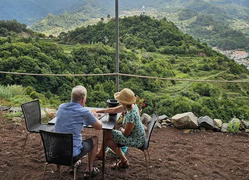 Madère : visite des vignobles avec dégustation de vins et Skywalk