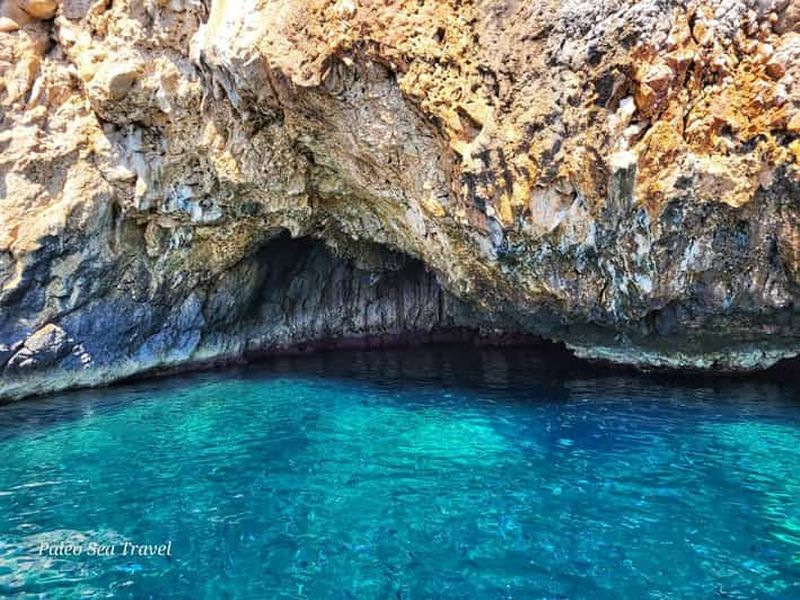 Corfou, excursion en bateau à Paleokastritsa : grottes bleues et plage de Limni
