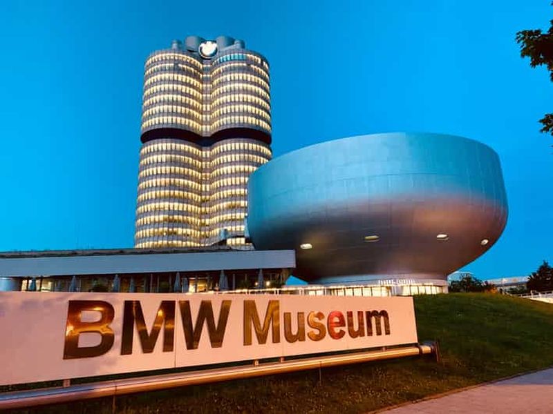 Munich: BMW Museum & BMW Welt Private Guided Tour
