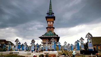 Visite d'une journée au cimetière joyeux de Sapinta depuis Oradea