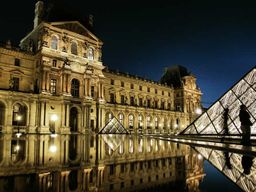 Visite touristique privée de Paris la nuit et croisière sur la Seine