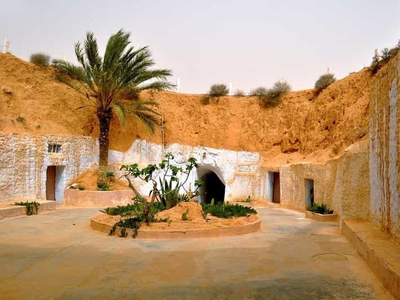 Au départ de Tunis : visite nocturne de 2 jours dans le désert avec nuit sous tente bédouine