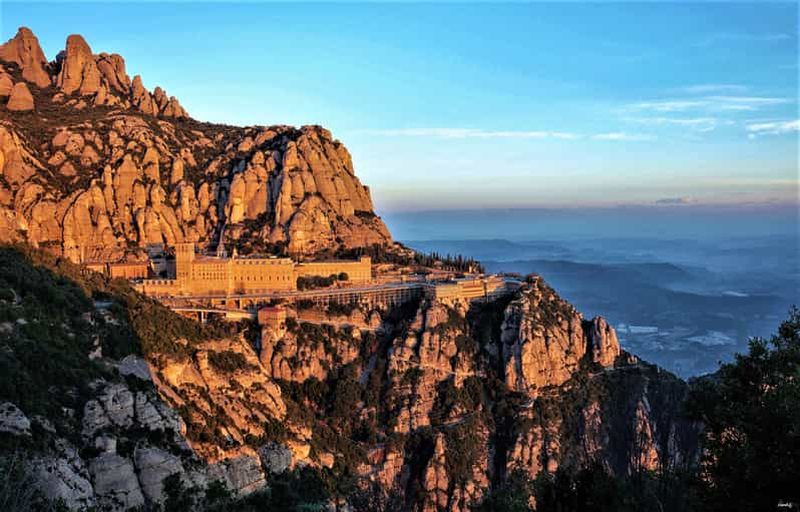 Depuis Barcelone : Monastère de Montserrat, randonnée facile, téléphérique