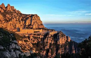 Depuis Barcelone : Monastère de Montserrat, randonnée facile, téléphérique