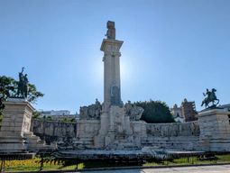 Cadix : visite à pied des incontournables de 90 minutes avec un guide de la région