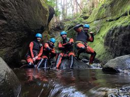 Flores : Canyoning avec guide et goûter - Ilhéus Inferior