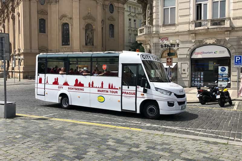 Prague : Visite en bus du centre historique de la ville avec les principaux sites touristiques