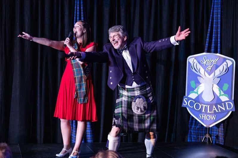 Édimbourg : spectacle Spirit of Scotland avec dîner à quatre plats