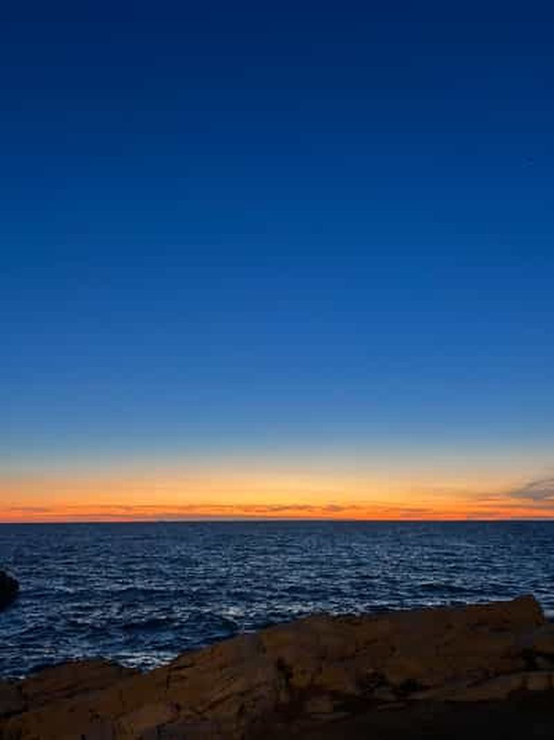 Marseille : Vieux Port, Notre Dame de la Garde, Soleil Couchant