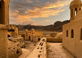 Almaty : Visite de Tamgaly Tas, de la rivière Ile et de la ville des nomades