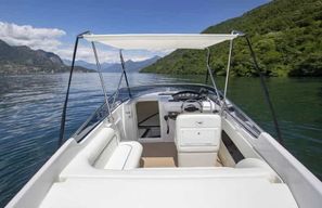 Lac de Côme : tour en bateau privé avec skipper au départ de Lezzeno